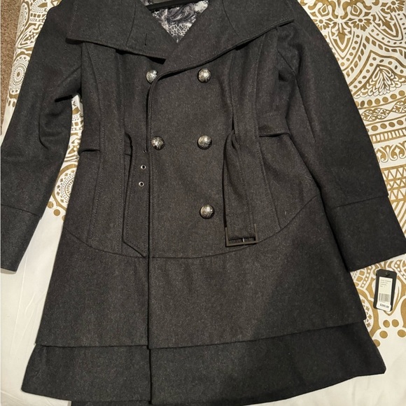Guess Jackets & Blazers - NWT‼️Guess Coat